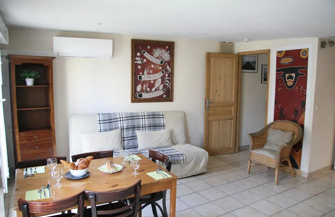Appartement Lumineux Avec Balcon Au Coeur De Paris-1